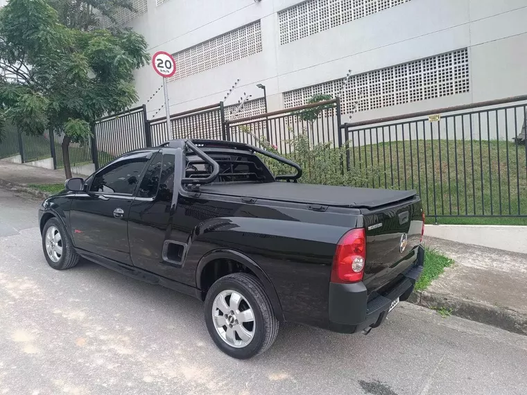 Chevrolet Montana Preto 4