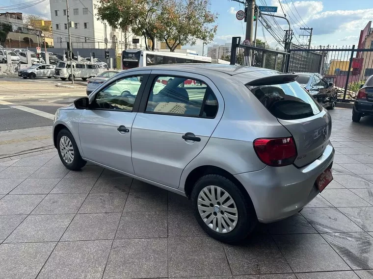 Volkswagen Gol Prata 5