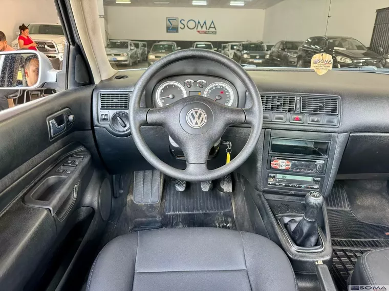 Volkswagen Golf Prata 6