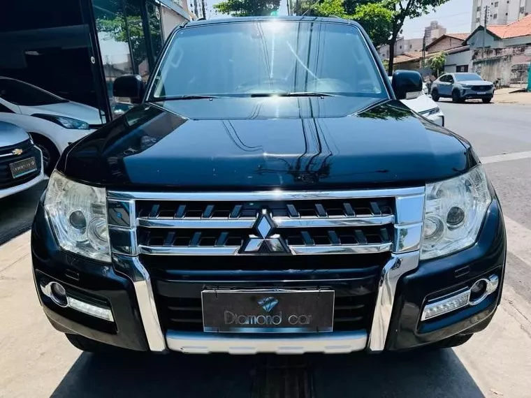 Mitsubishi Pajero Full Preto 24