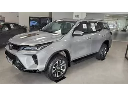 Toyota Hilux SW4
