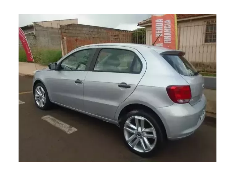 Volkswagen Gol Prata 5