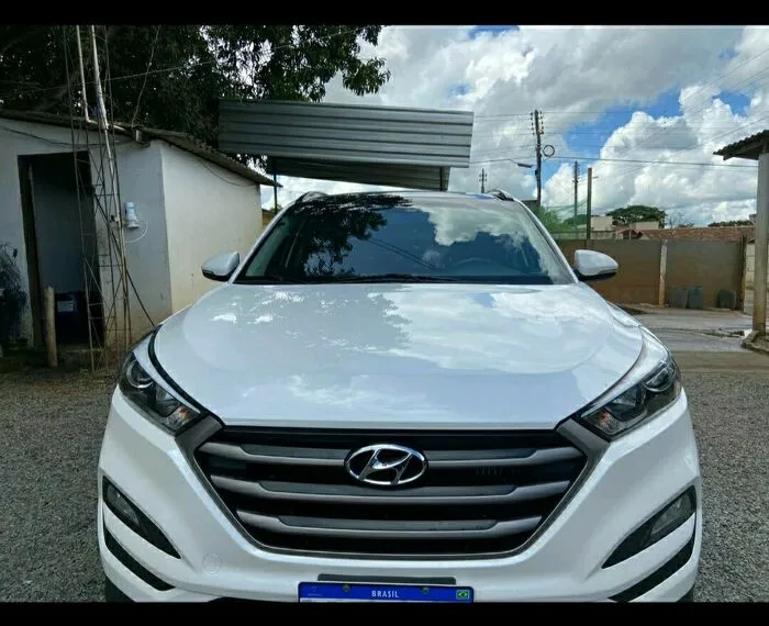 Hyundai Tucson Branco 3