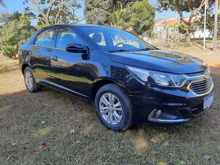 Chevrolet Cobalt Preto 3