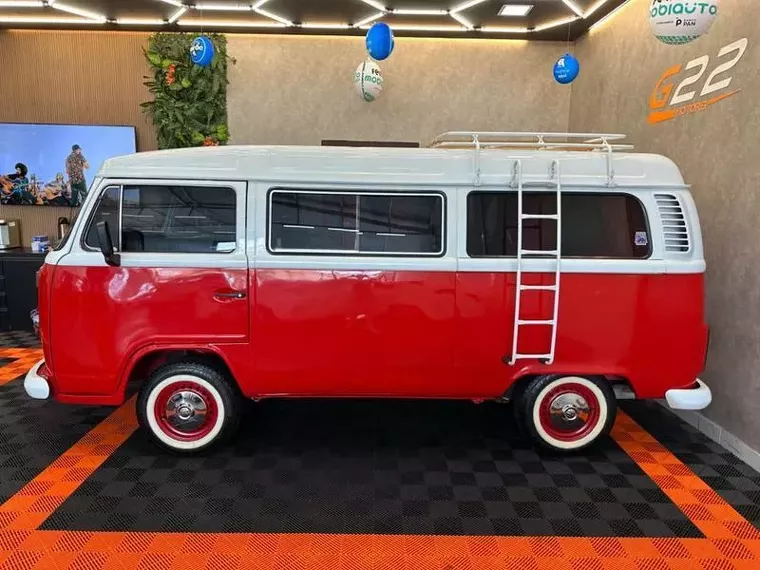 Volkswagen Kombi Branco 12