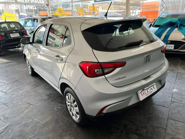 Fiat Argo Prata 10