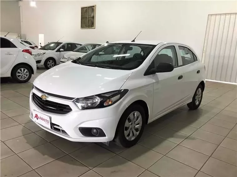 Chevrolet Onix Branco 4