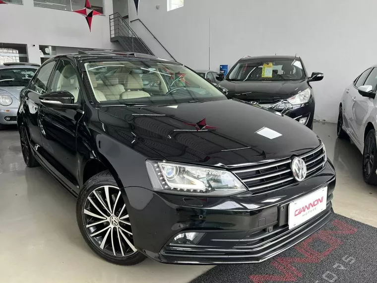 Volkswagen Jetta Preto 4