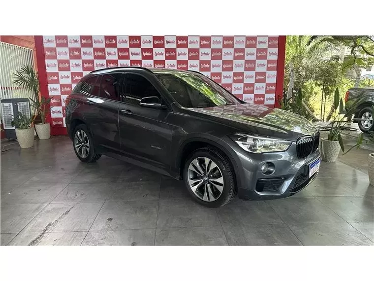 BMW X1 Cinza 9