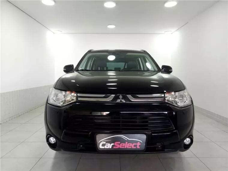 Mitsubishi Outlander Preto 14