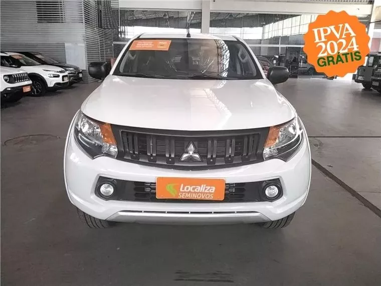 Mitsubishi L200 Triton Branco 17