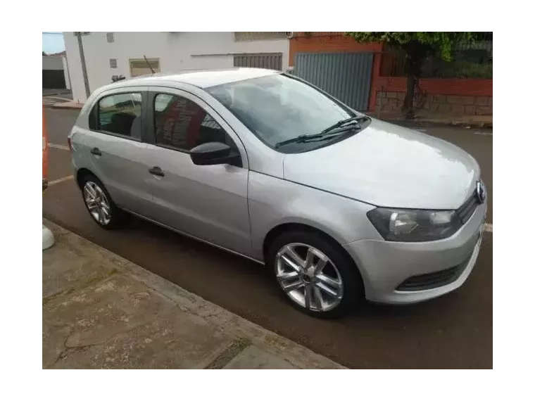 Volkswagen Gol Prata 2