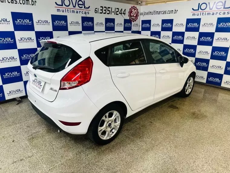 Ford Fiesta Branco 8