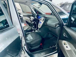 JAC J6