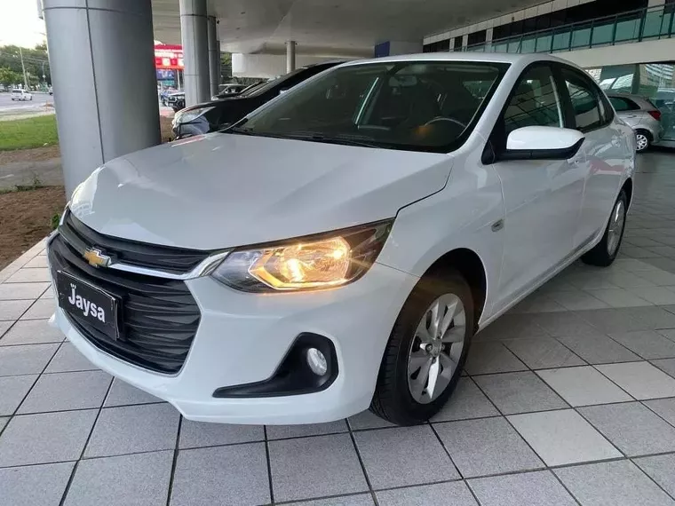 Chevrolet Onix Branco 4