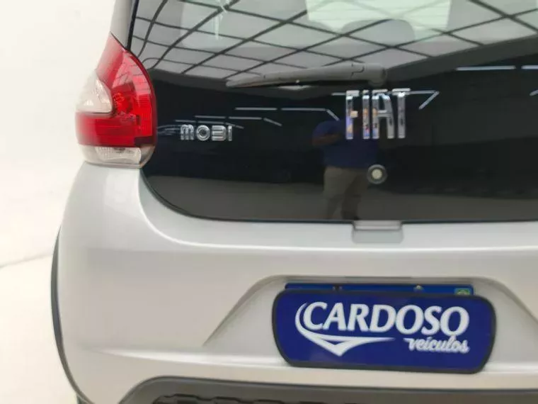 Fiat Mobi Prata 11