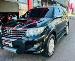 Toyota Hilux SW4