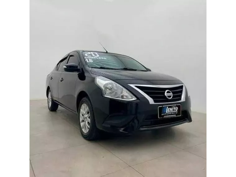 Nissan Versa Preto 4