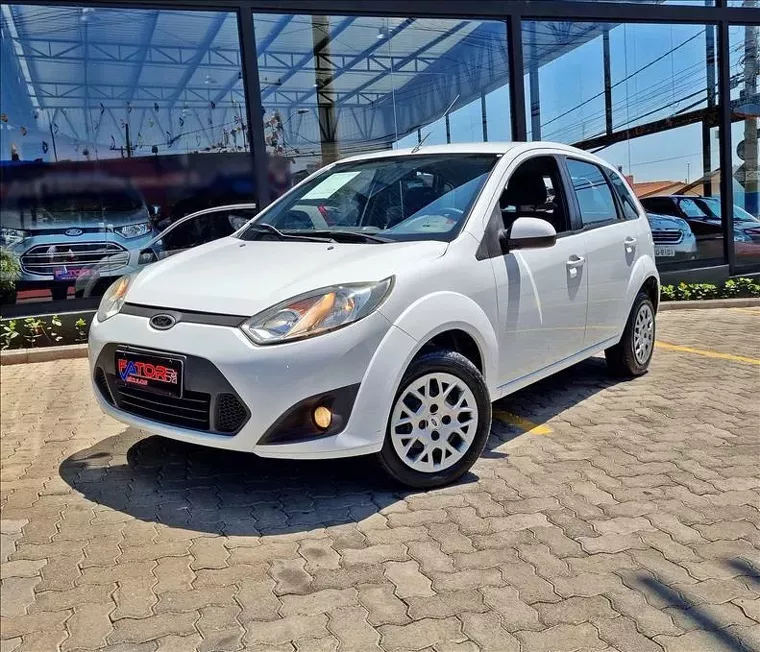 Ford Fiesta Branco 8