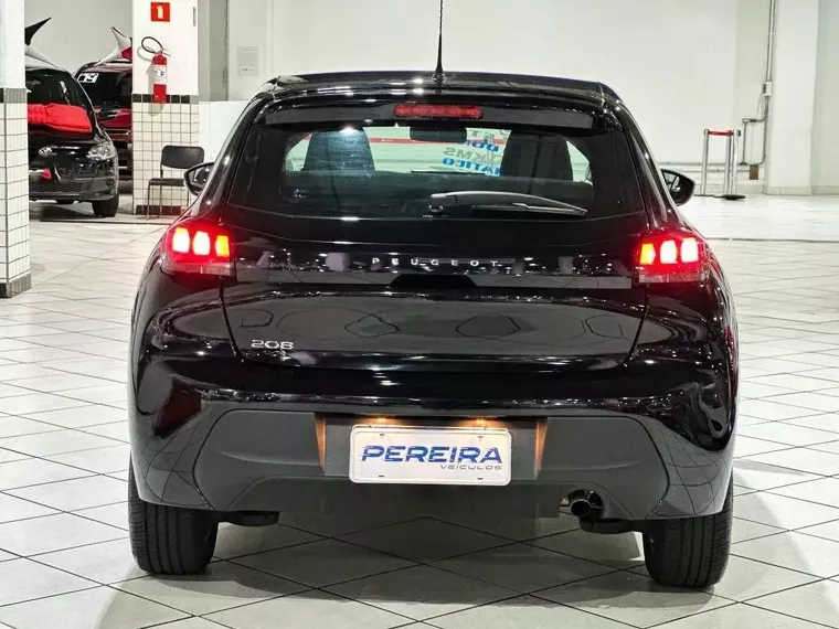 Peugeot 208 Preto 6