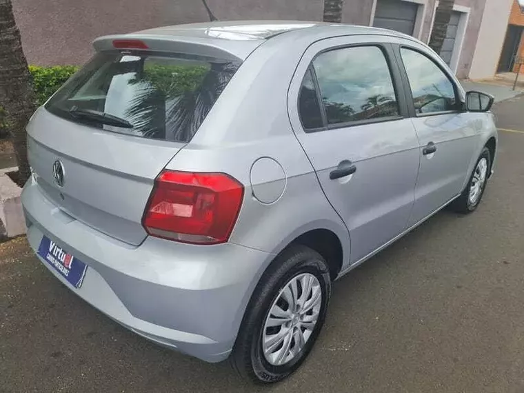 Volkswagen Gol Prata 5