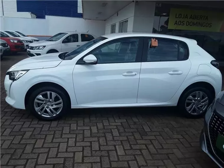 Peugeot 208 Branco 7