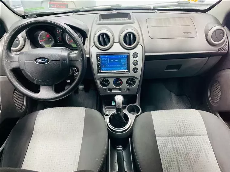 Ford Fiesta Preto 7