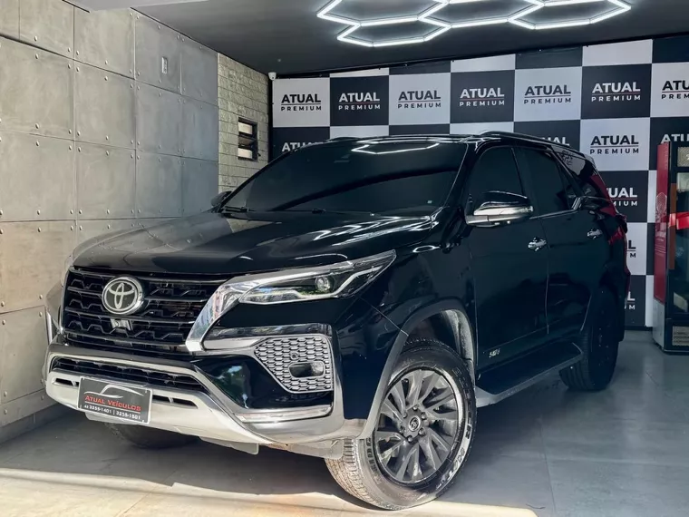 Toyota Hilux Sw4 2.8 D-4D TURBO DIESEL SRX 4X4 AUTOMÁTICO 2022