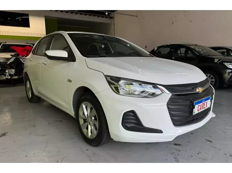 Chevrolet Onix Branco 5