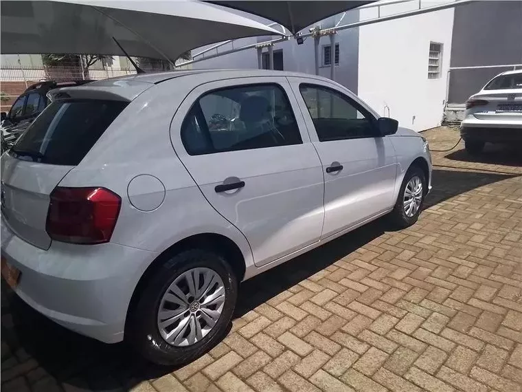 Volkswagen Gol Branco 8