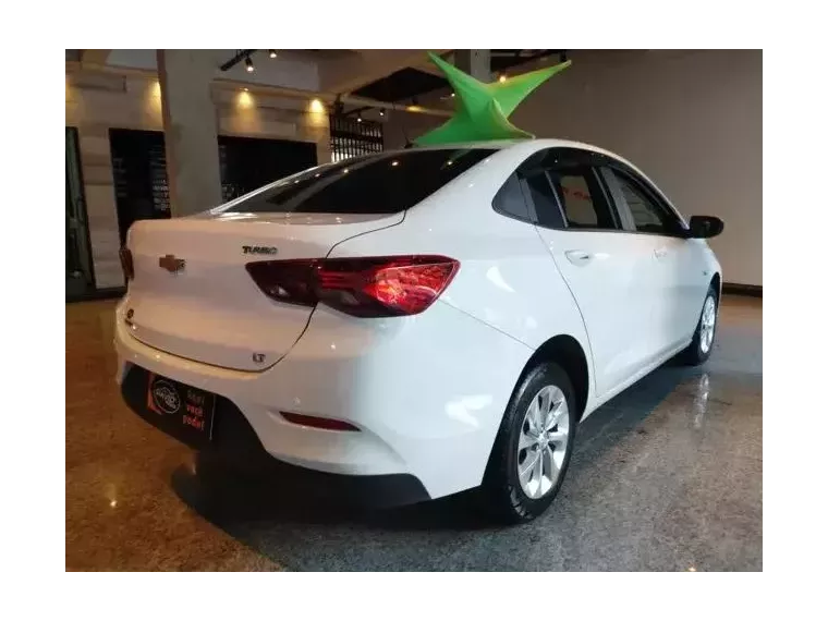 Chevrolet Onix Branco 6