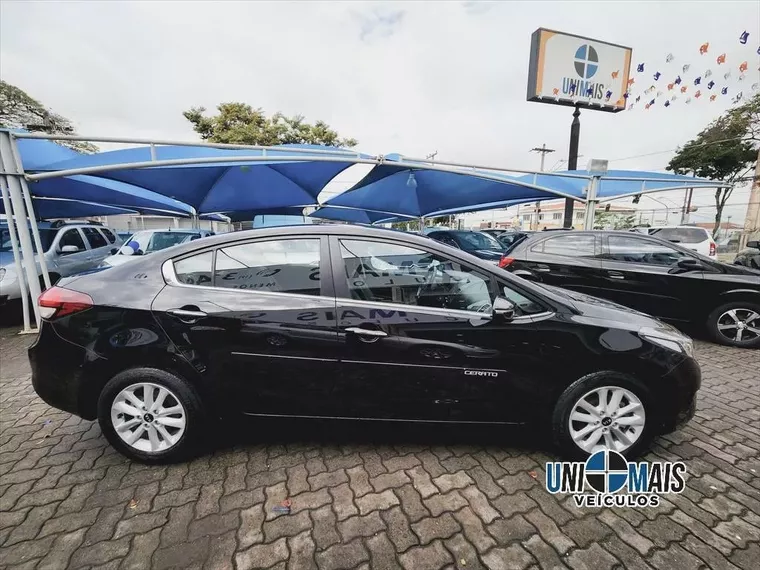 KIA Cerato Preto 6