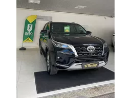 Toyota Hilux SW4