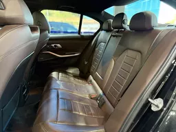 BMW 320i