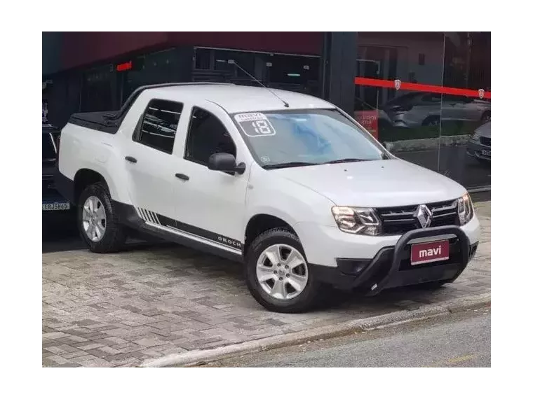 Renault Duster Oroch Branco 4