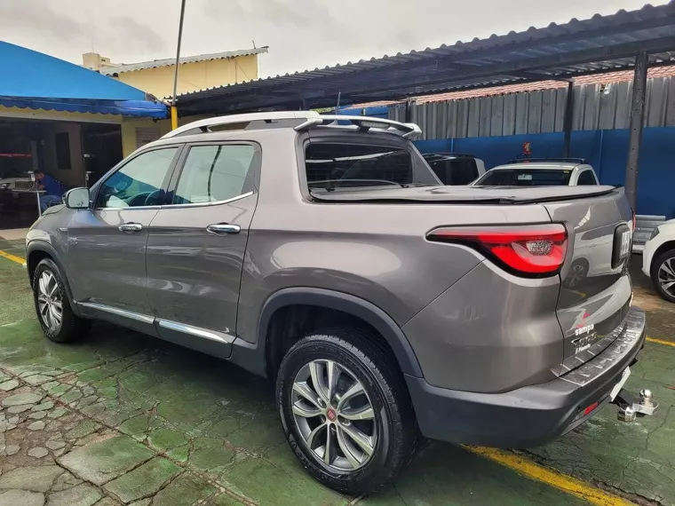 Fiat Toro Cinza 16