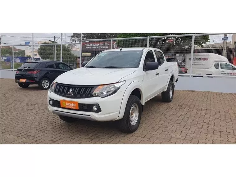 Mitsubishi L200 Triton Branco 9