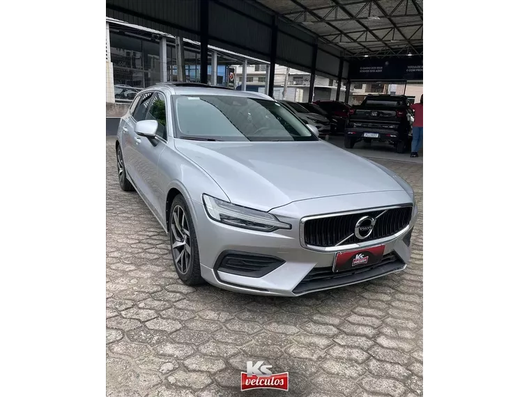 Volvo V60 Prata 15