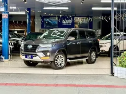 Toyota Hilux SW4