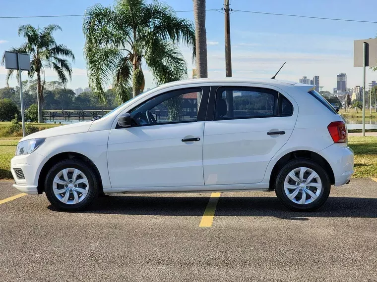 Volkswagen Gol Branco 11