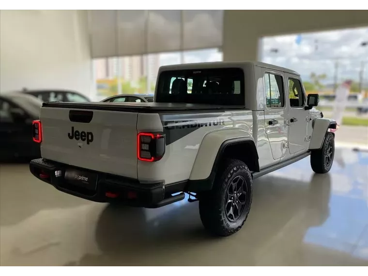 Jeep Gladiator Branco 8