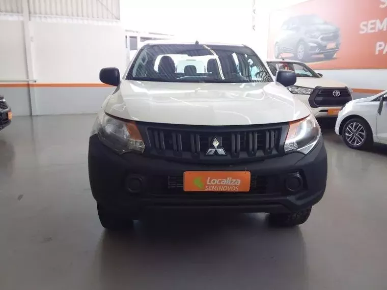 Mitsubishi L200 Triton Branco 7