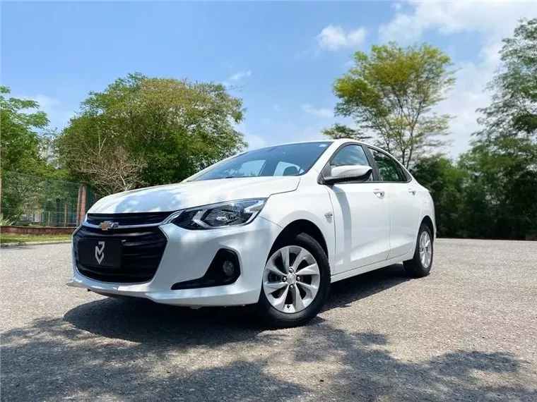 Chevrolet Onix Branco 6