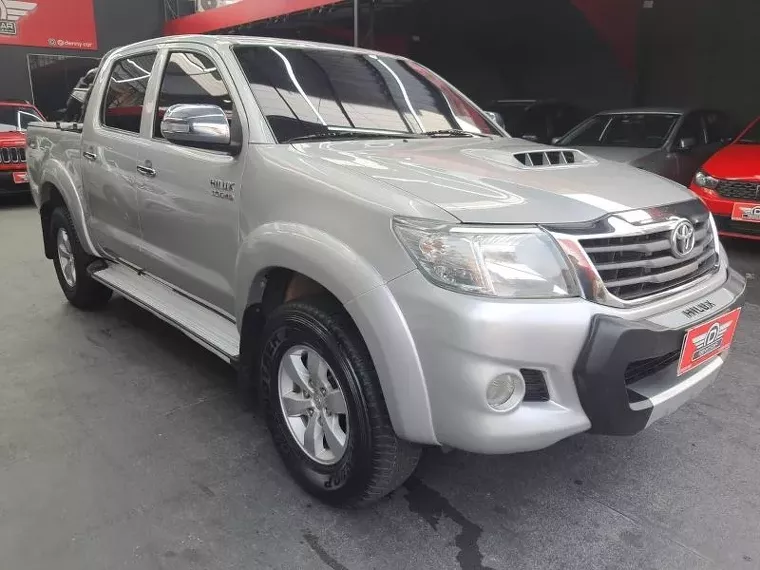 Toyota Hilux Prata 3