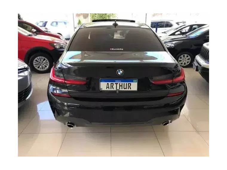 BMW 320i Preto 8