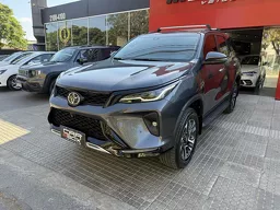 Toyota Hilux SW4