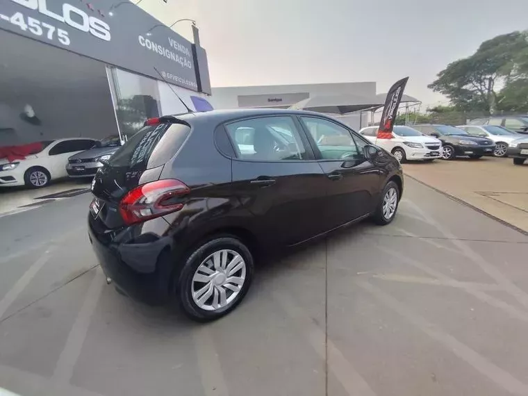 Peugeot 208 Preto 3