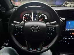 Toyota Hilux SW4