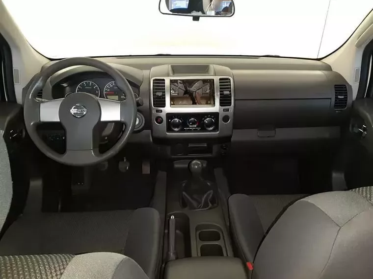 Nissan Frontier Branco 5