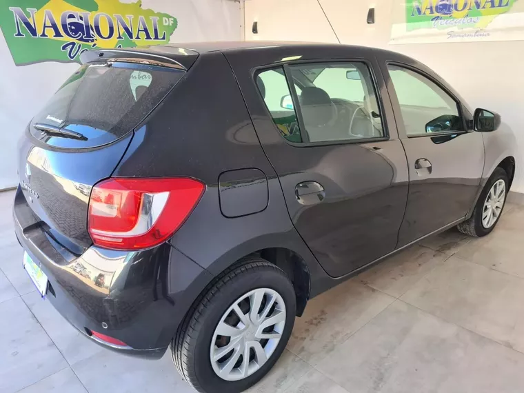 Renault Sandero Preto 2